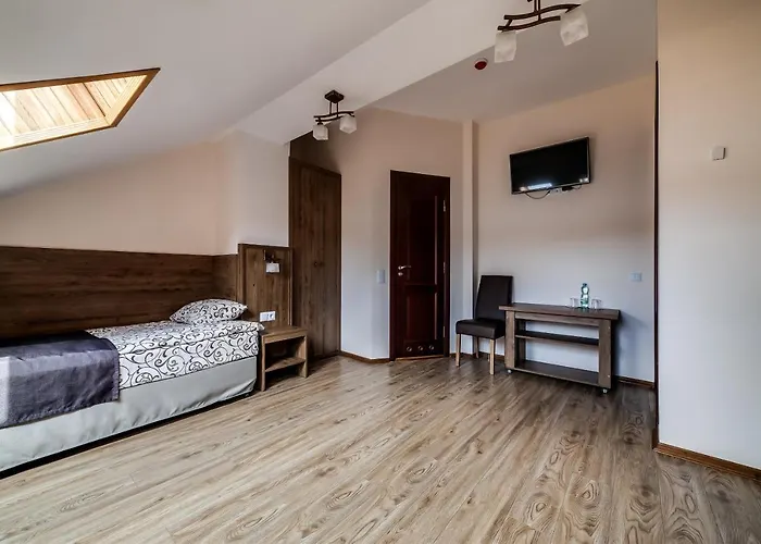 Hotel Kryva Lypa Lviv