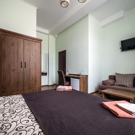 Готель Kryva Lypa