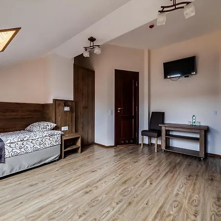 Hotel Kryva Lypa Lviv